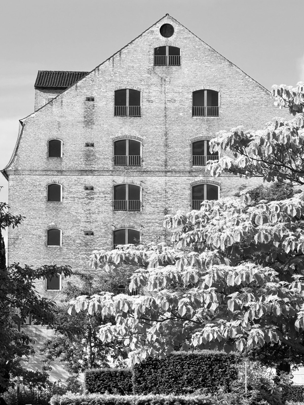 Warehouse gable in Copenhagen — black and white